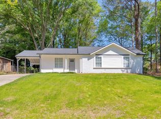 8453 Alden Dr, Riverdale, GA 30274