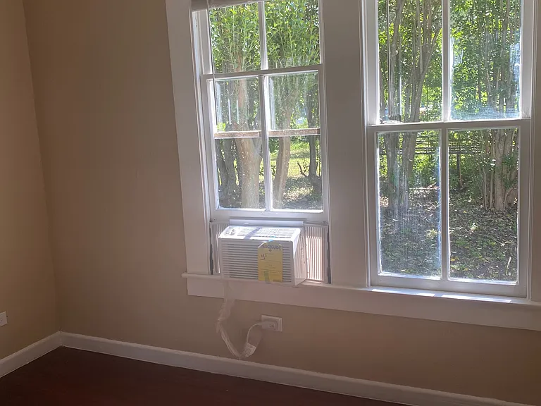 519 E Pine St — Photo 8