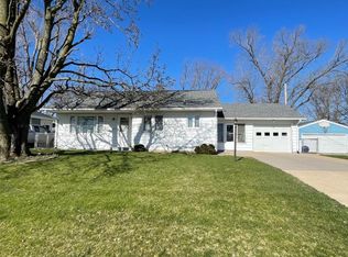 1152 31st St, Marion, IA 52302