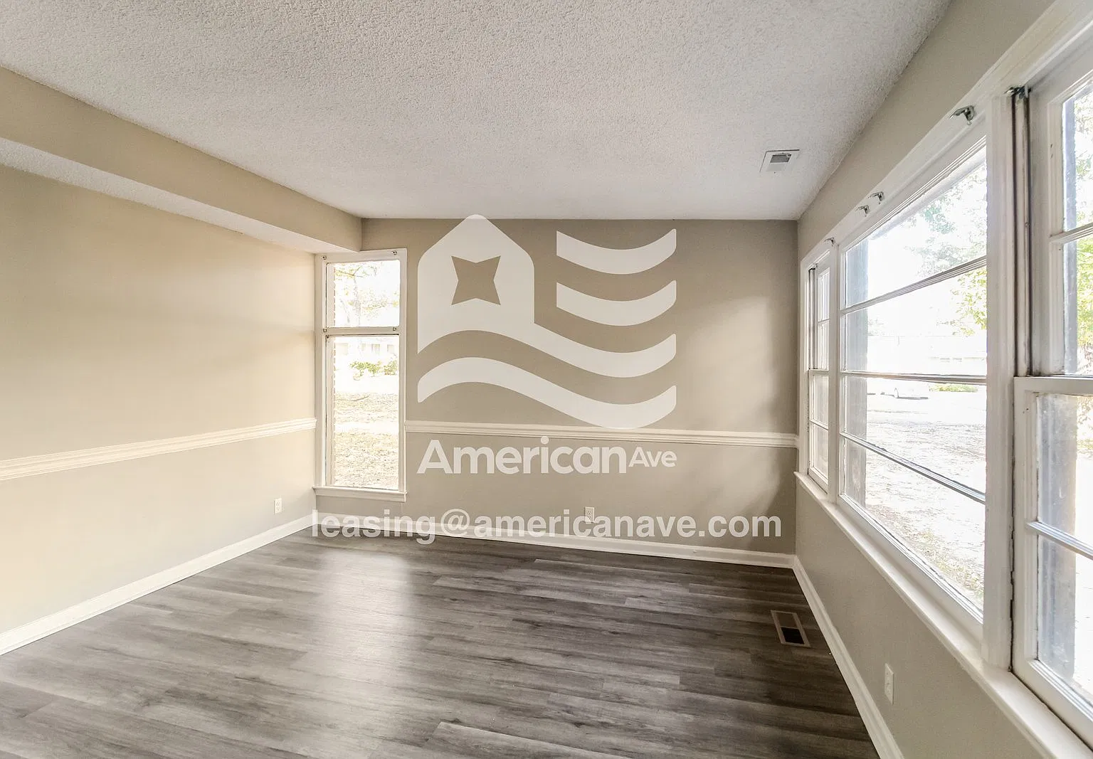 3 bed, 2.0 bath, 1295 sqft, $1,280 — Photo 2
