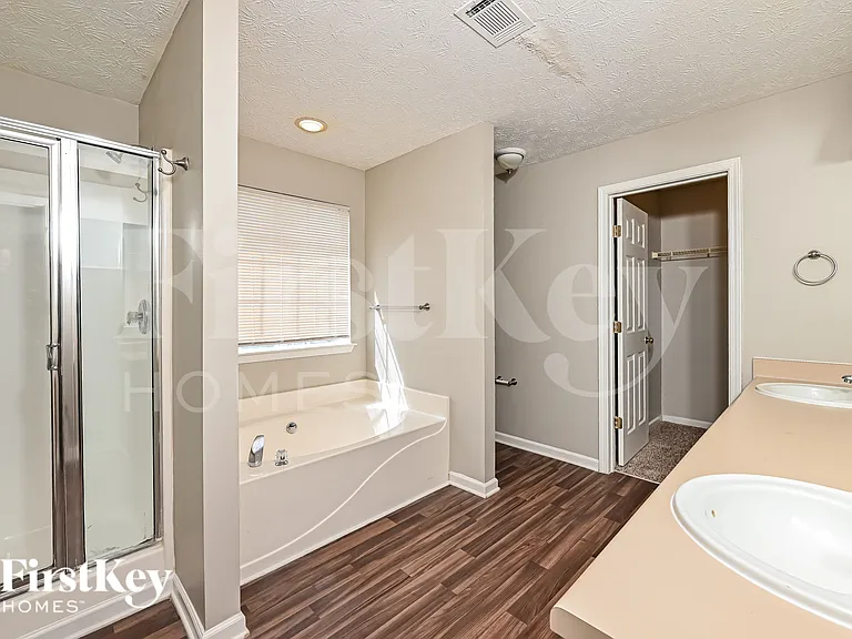 3602 Coveside Ct — Photo 13