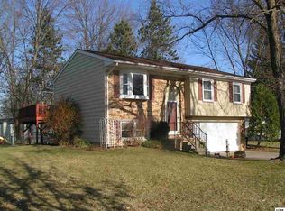 303 Cree Ct, Tecumseh, MI 49286