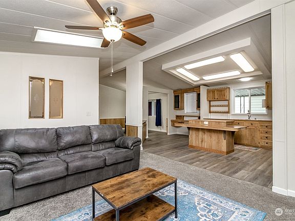 2nd image of 3611 I St NE #184