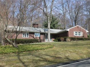 299 W Crooked Hill Rd, Pearl River, NY 10965
