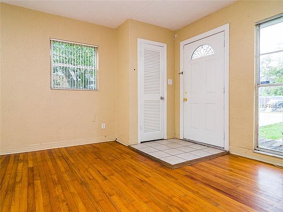 5th image of 1524 W Hiawatha St