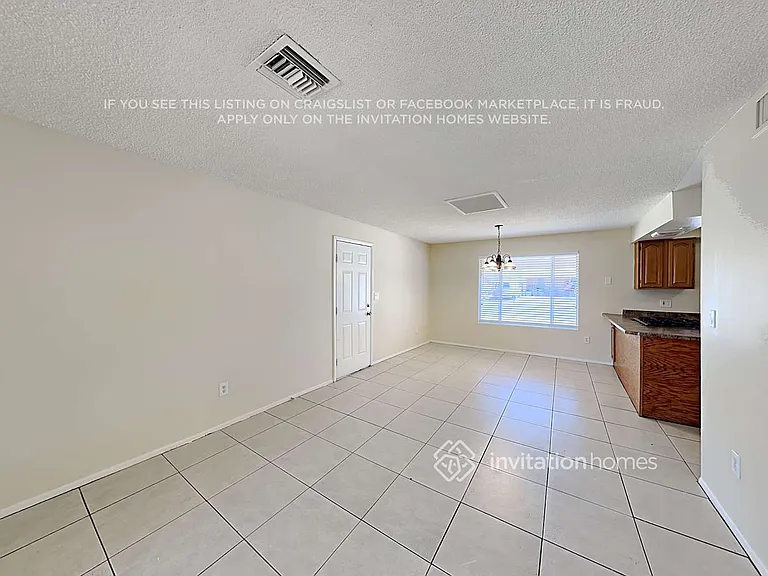 7115 W North Ln — Photo 5