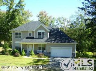 162 Suter Dr, Bushkill, PA 18324