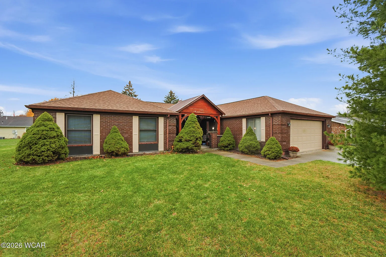 1641 Whitehall Dr photo 1