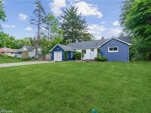 807 High St, Bedford, OH 44146