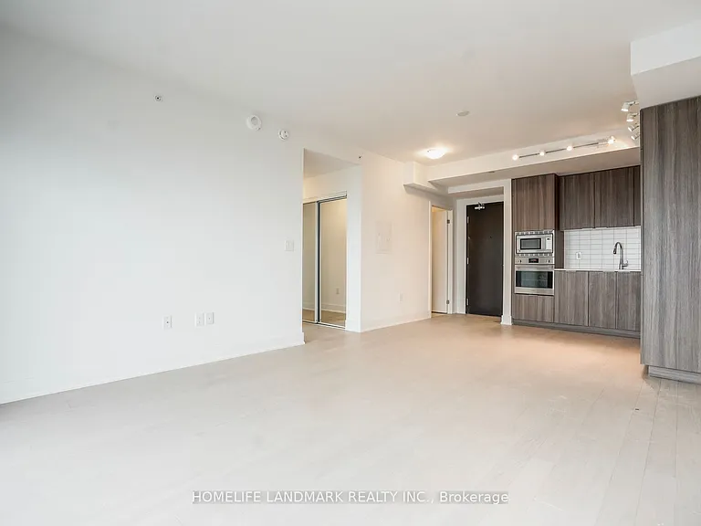 955 Bay St #3806 — Photo 7