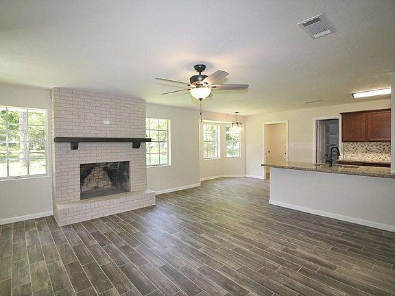 3rd image of 13325 Moss Hill Dr