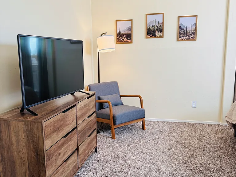 233 N Desert Park Pl — Photo 14