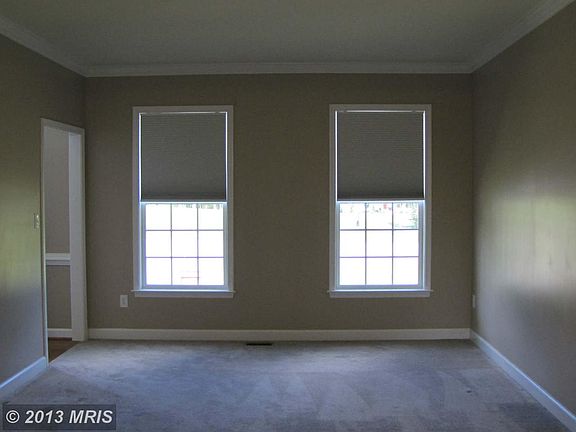 5th image of 87 Maplewood Dr