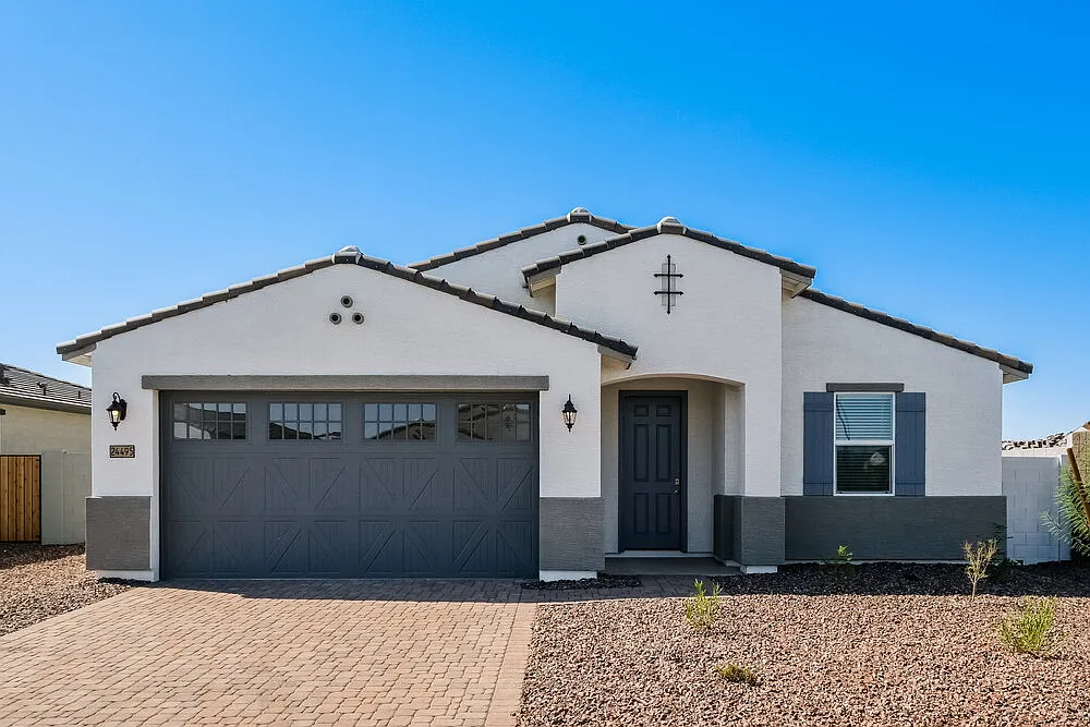 4 bed, 3.0 bath, 2168 sqft, $2,405 — Photo 1