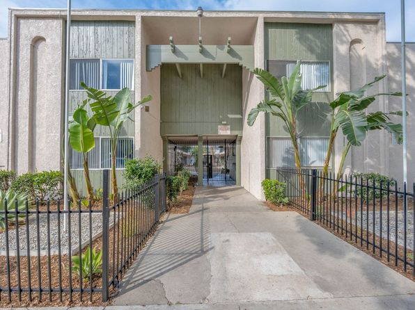 8123 Langdon Ave #25