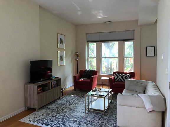 2nd image of 1507 N Hudson Ave APT 3