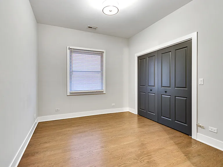 2710 1/2 N Wayne Ave #2 — Photo 12