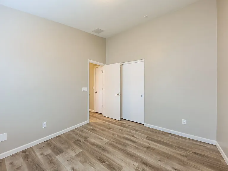 10016 W Gross Ave — Photo 12