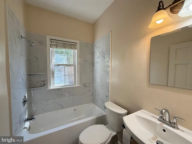 2527 Waterside Dr NW — Photo 9