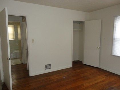 4th image of 858 E Avondale Ave