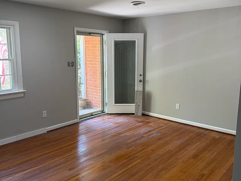 805 Maybeury Dr — Photo 17