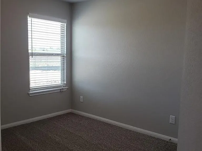 1907 Delano Dr — Photo 8