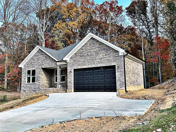 10 Arita Cir, Winston Salem, NC 27105