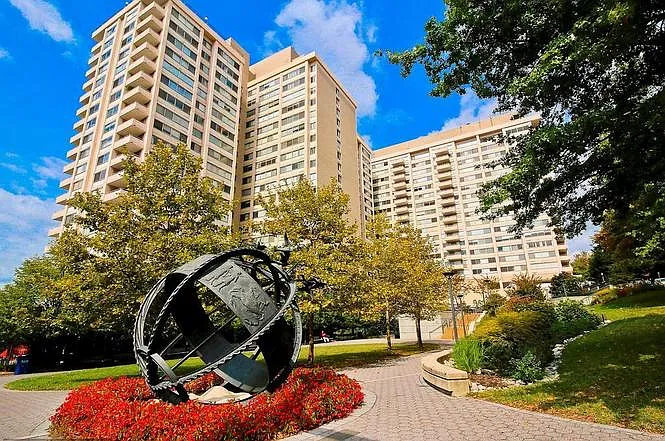 5500 Friendship Blvd #825N — Photo 12