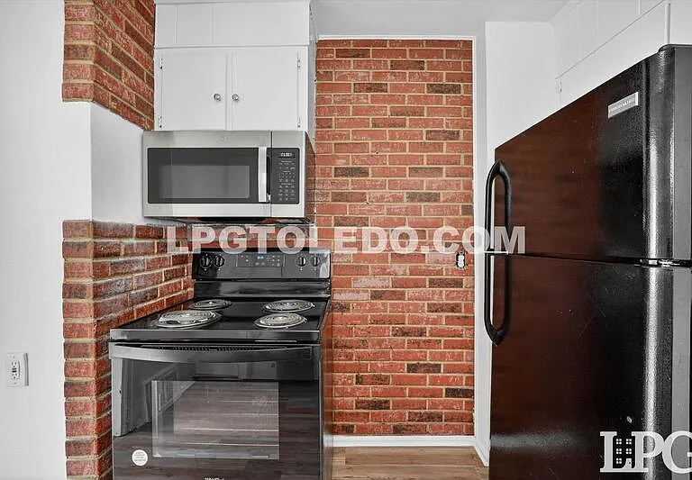4406 Asbury Dr — Photo 14