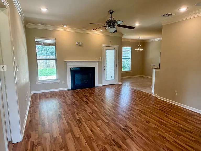 212 Chevalier Blvd — Photo 7