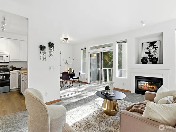 15150 140th Way SE #F202, Renton, WA 98058