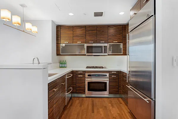 Rented by Compass | media 24