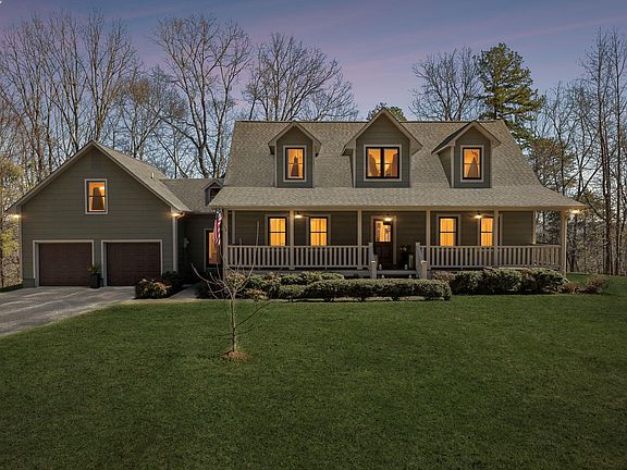 3rd image of 1854 Powder Springs Cir