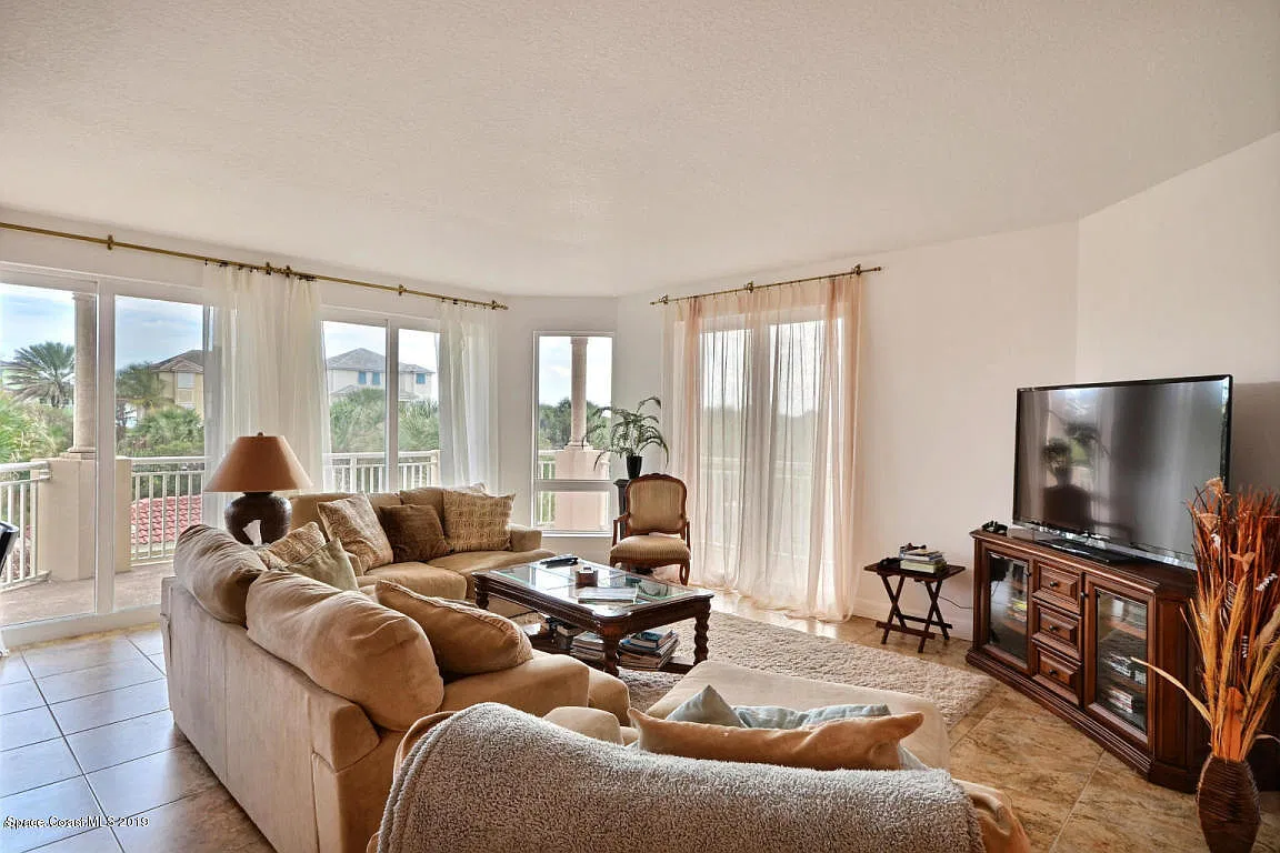 130 Warsteiner Way — Photo 4