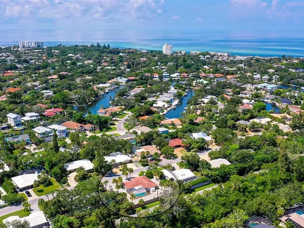 631 Venice Ln, Sarasota, FL 34242