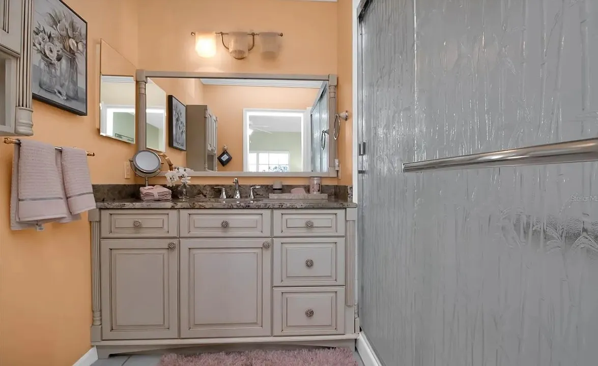 3 bed, 1207 sqft, $1,950 — Photo 2