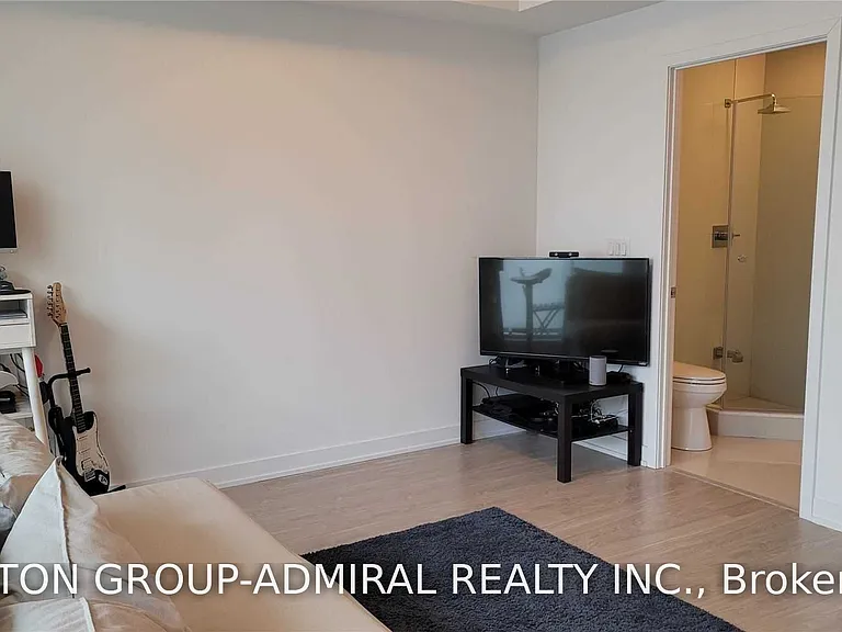 1830 Bloor St W #637 — Photo 5