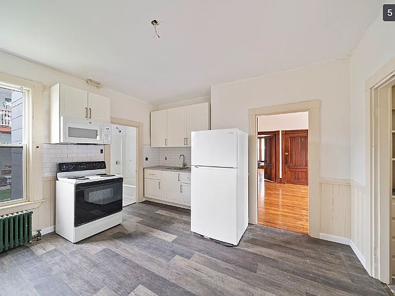 4th image of 53 Newbury Ave APT 1
