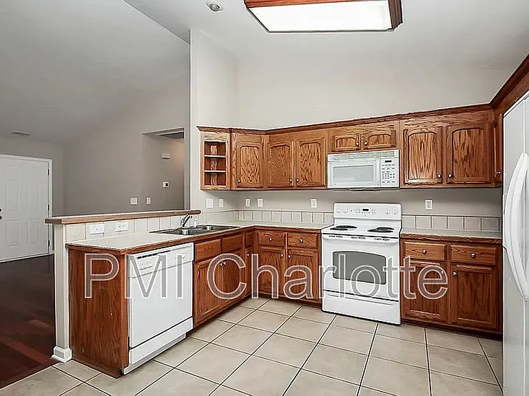 510 S Ridge Ave — Photo 17
