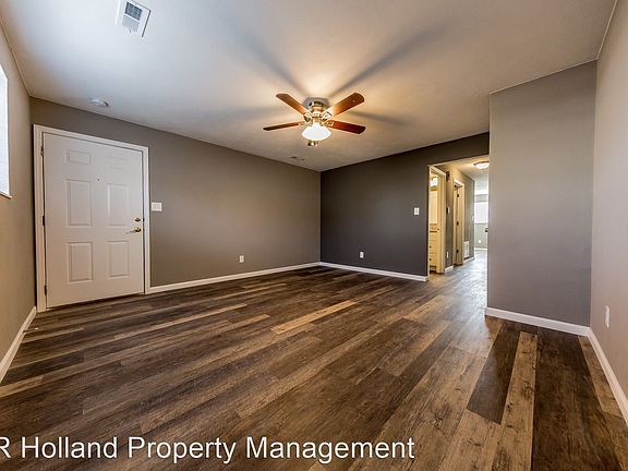 4th image of 208 Erin Lee St #7086461