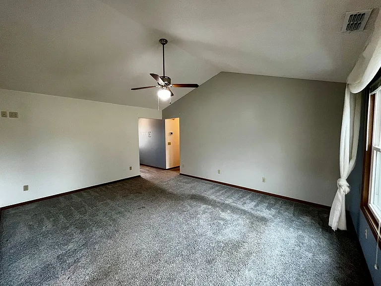 620 Copperfield Dr — Photo 14