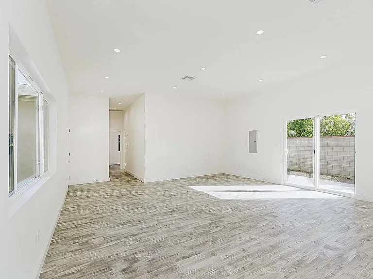 9958 Marklein Ave — Photo 17