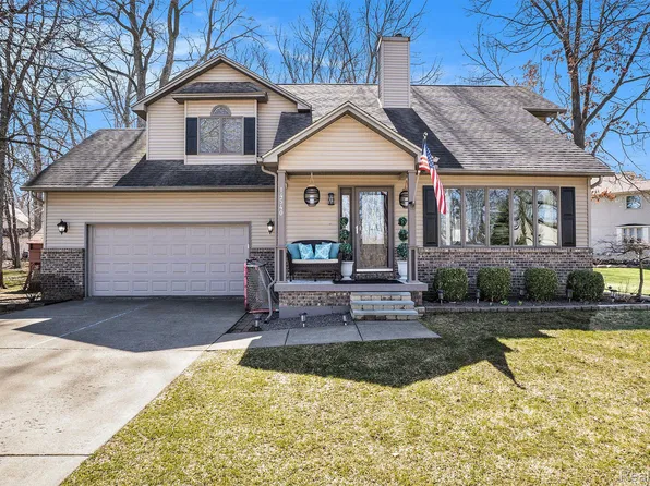14540 Blue Heron Dr, Fenton, MI 48430