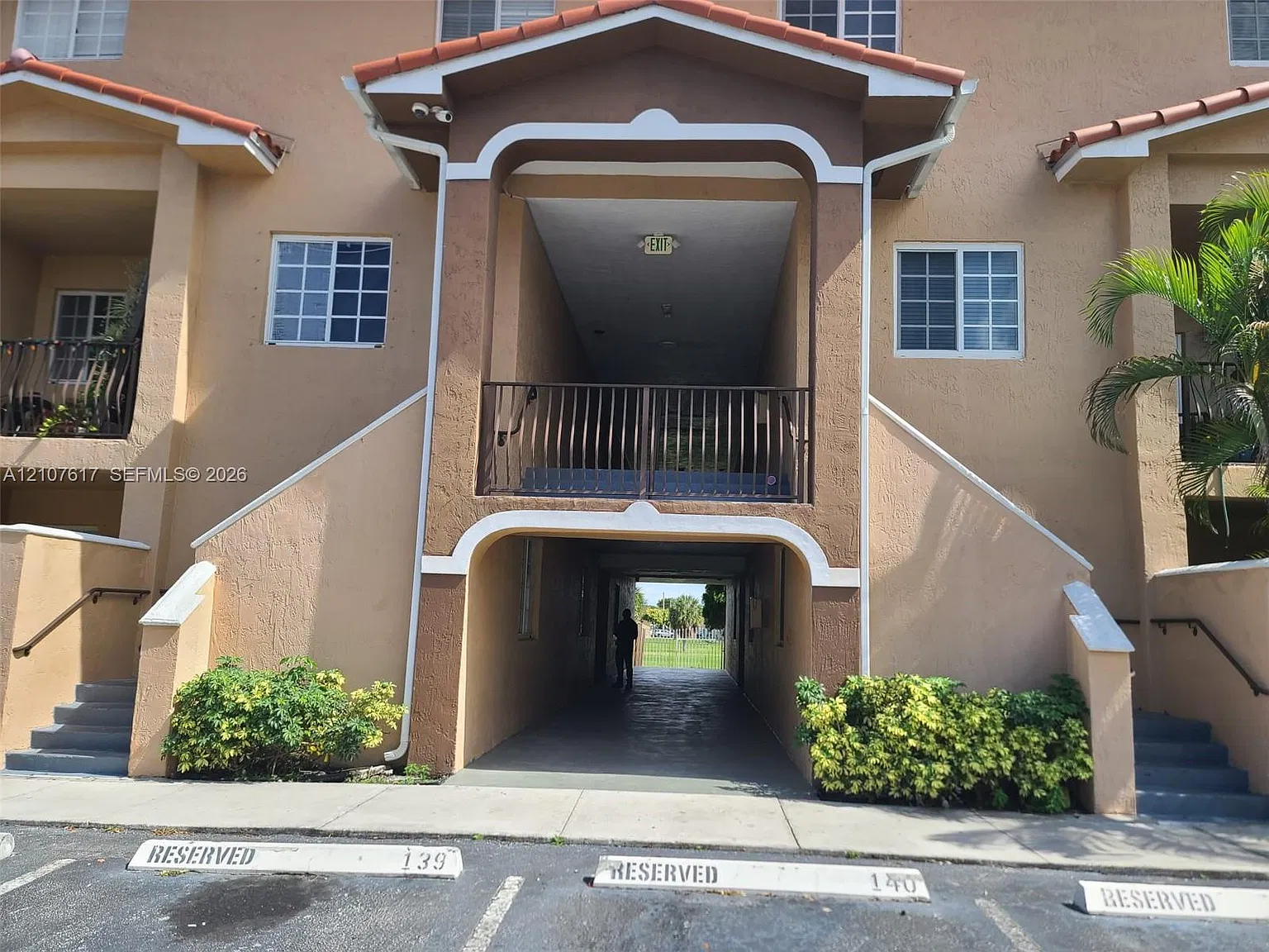 Poinciana Lakes Villas Co — Photo 1