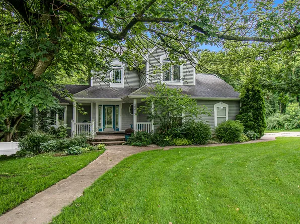 3319 Bluebird Ln, Coloma, MI 49038