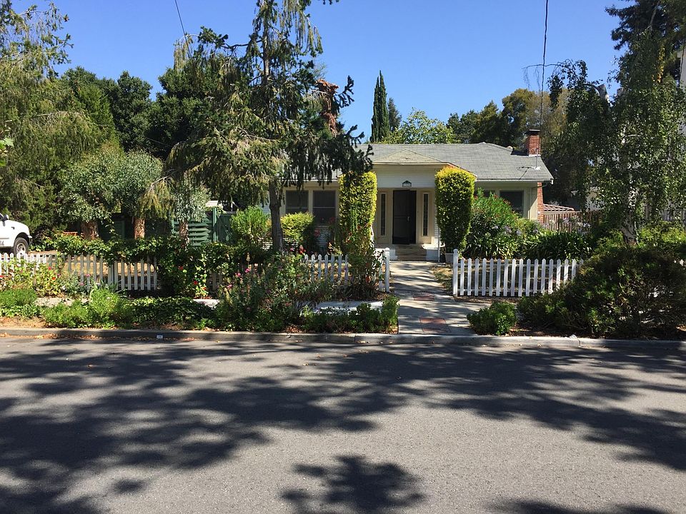 1st image of 1325 Parkinson Ave