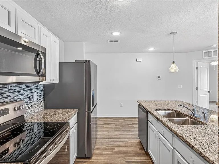 842 Gila Way — Photo 8