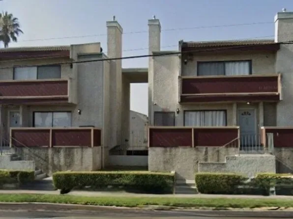 15554 Parthenia St Unit 8, North Hills, CA 91343