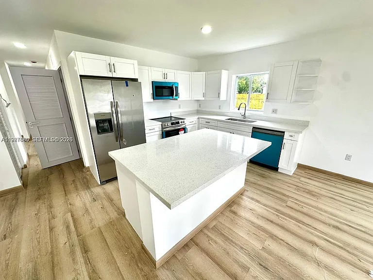 722 NW 6th Ct — Photo 13