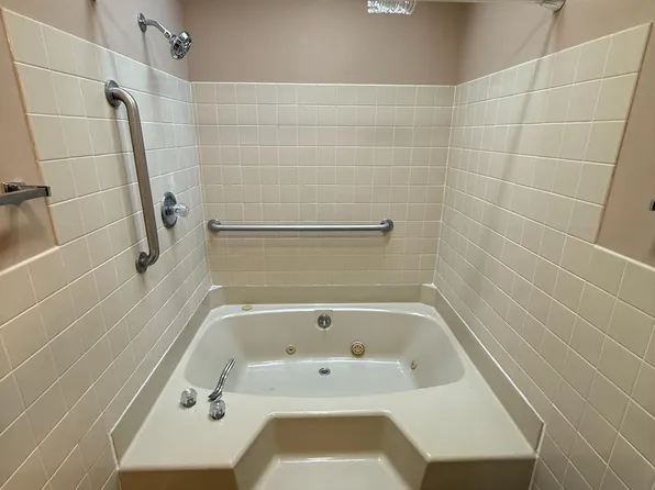 346 White Oak Ln, Terre Haute, IN 47804